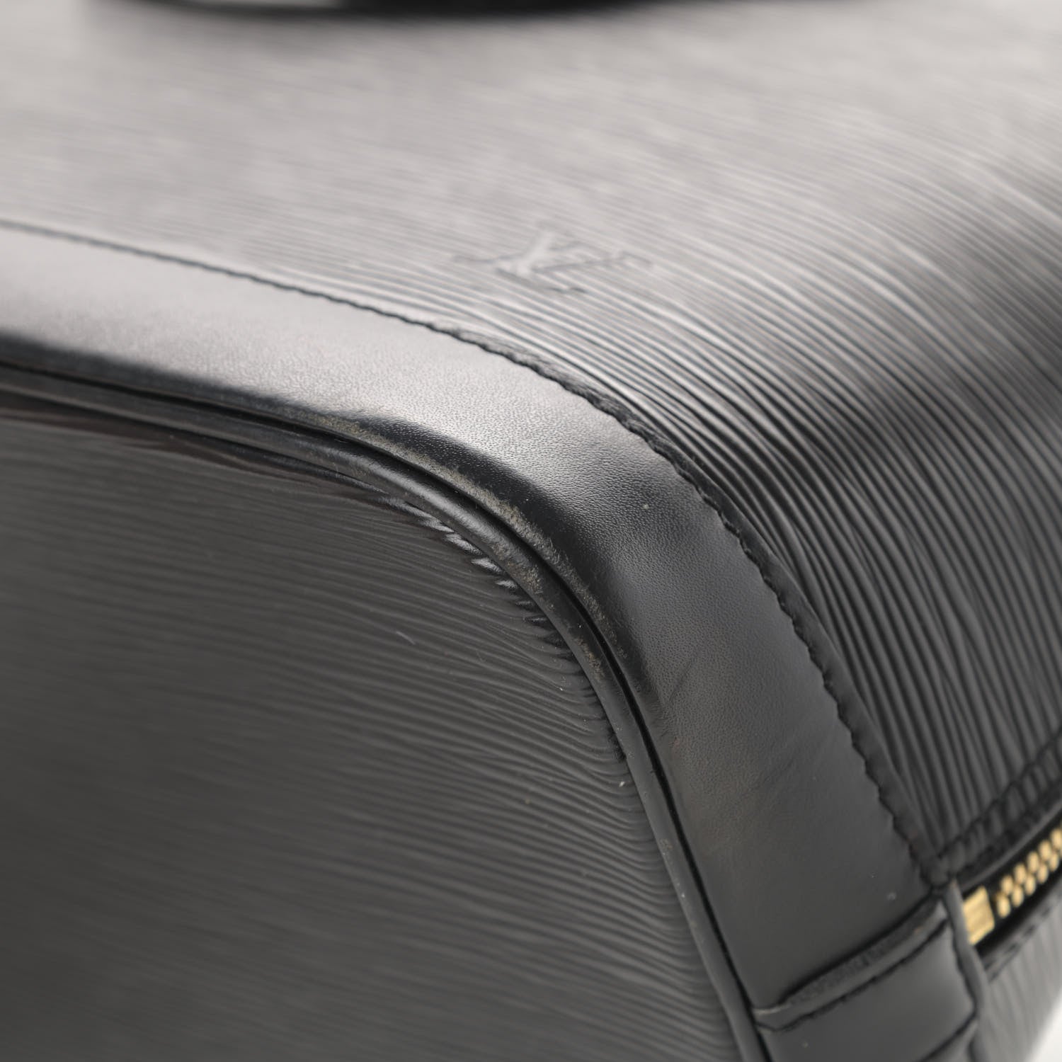 Louis Vuitton Epi Alma MM Black 10 of 18
