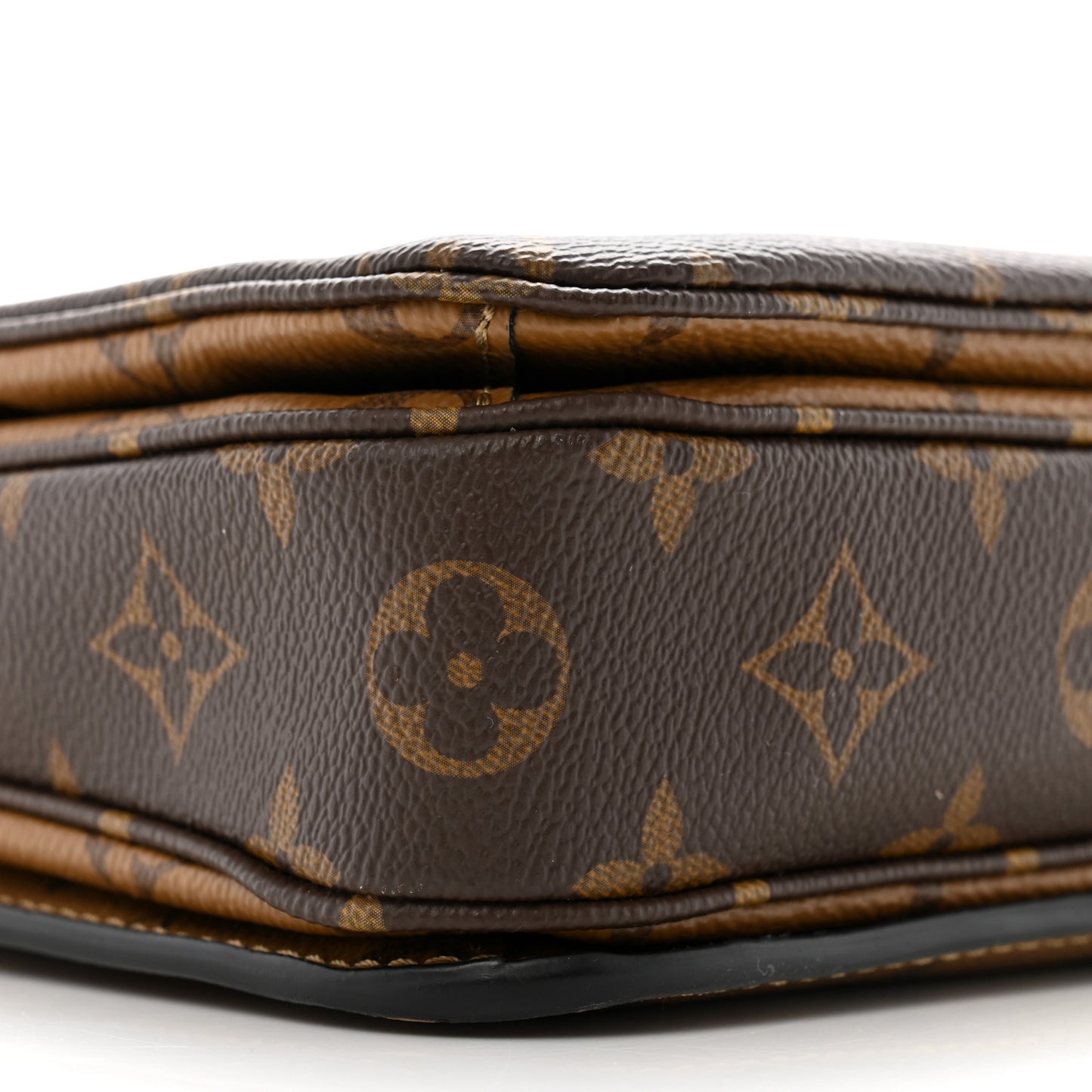 Reverse Monogram Pochette Metis