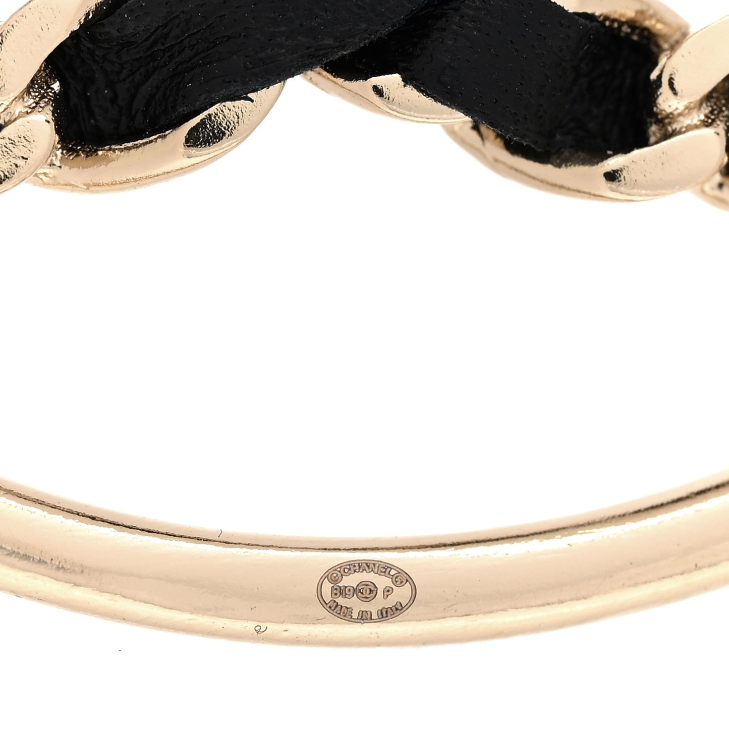 Lambskin Chain CC Round Brooch Black Gold