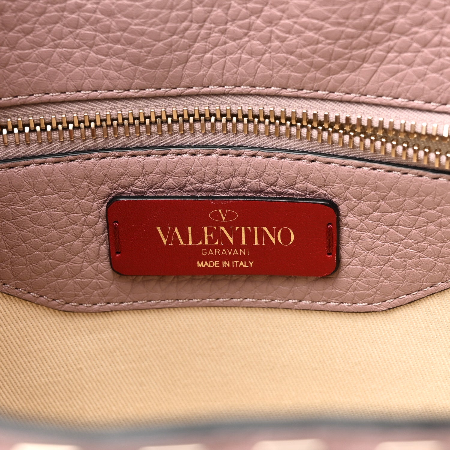 Valentino Garavani Grained Calfskin Rockstud Flip Lock Tote Lipstick 6 of 9
