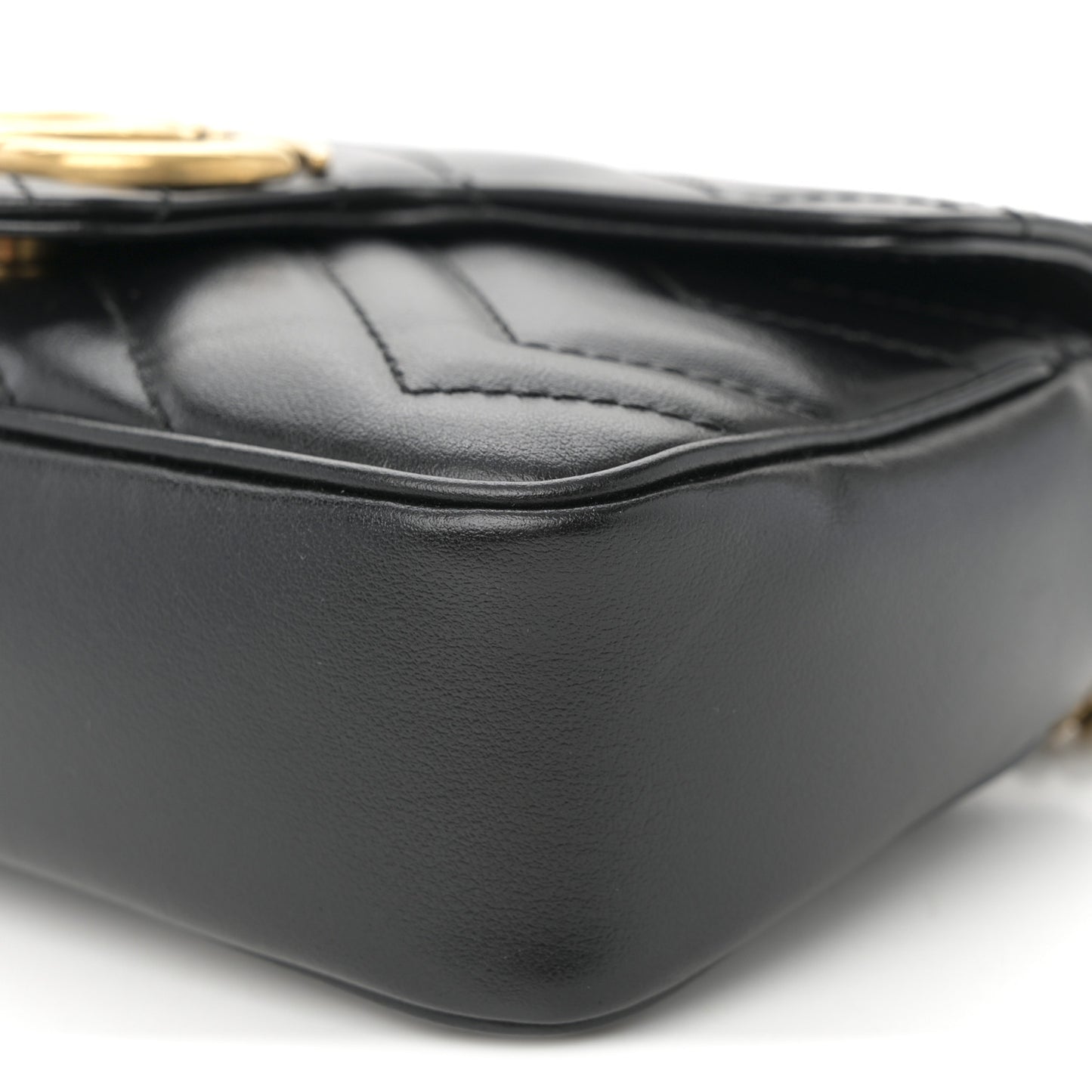 Calfskin Matelasse Super Mini GG Marmont Shoulder Bag Black