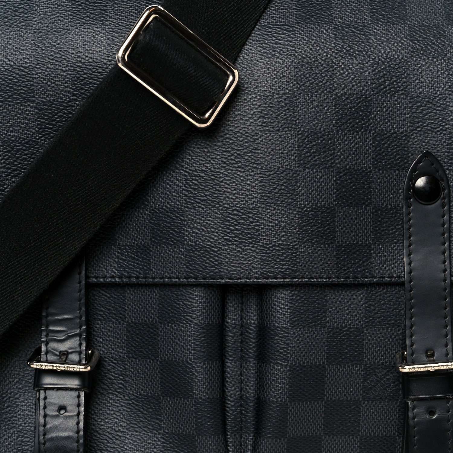 Louis Vuitton Damier Graphite Christopher Messenger Bag 8 of 10