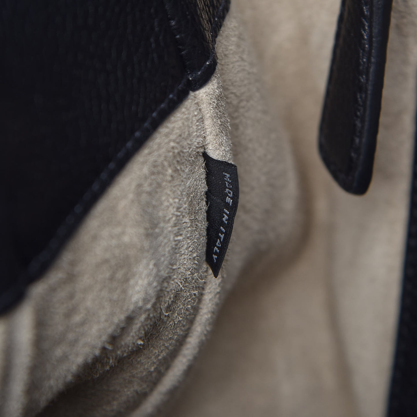 Vitello Daino Tote Black