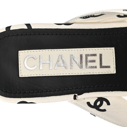 Chanel Lambskin Printed CC Thong Sandals 38 White Black 7 of 10