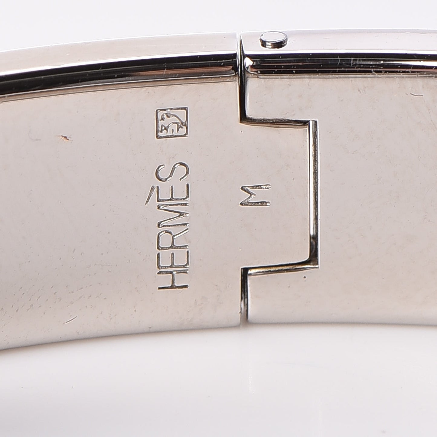 Enamel Narrow Clic Clac H Bracelet PM White