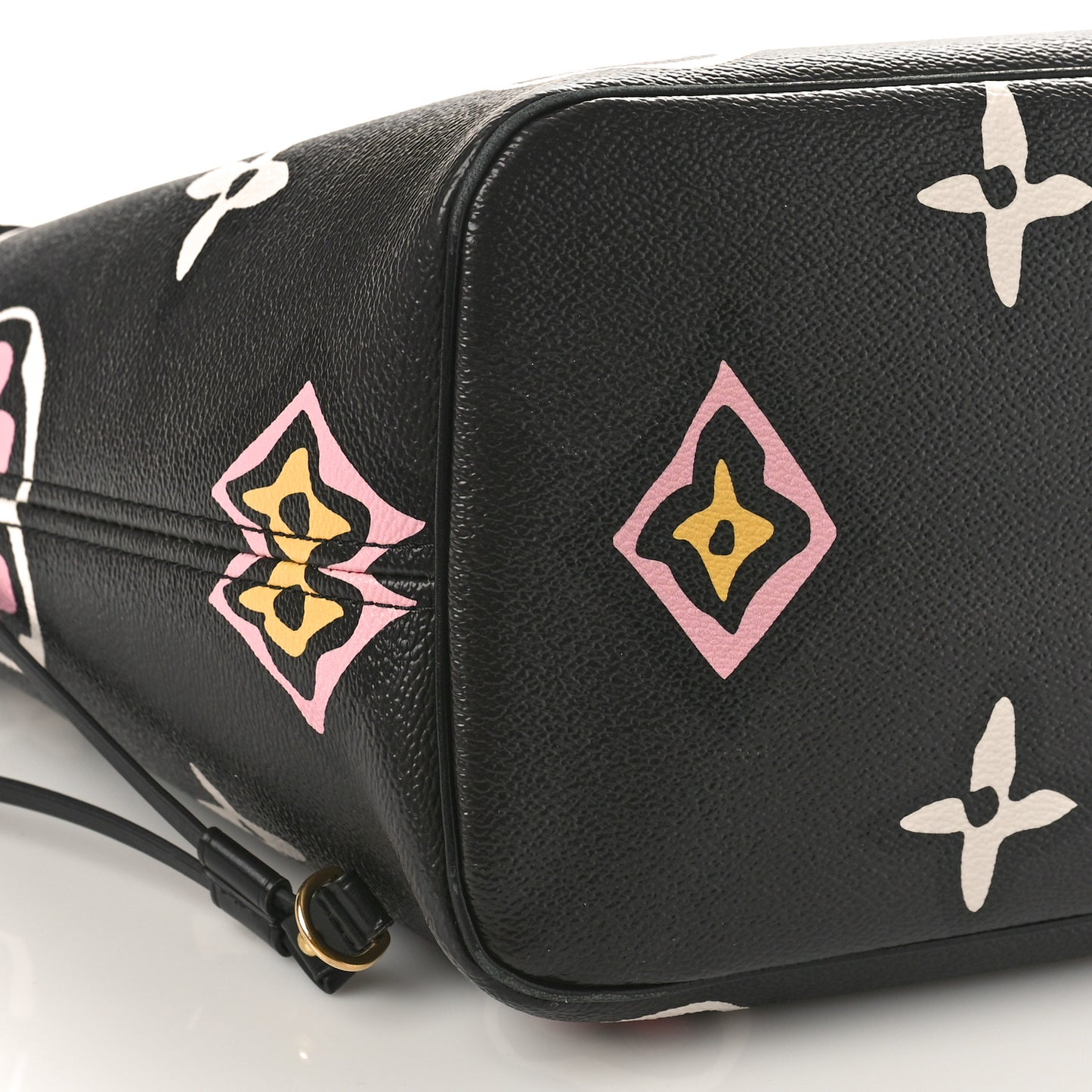 Monogram Giant Wild At Heart Neverfull MM Black