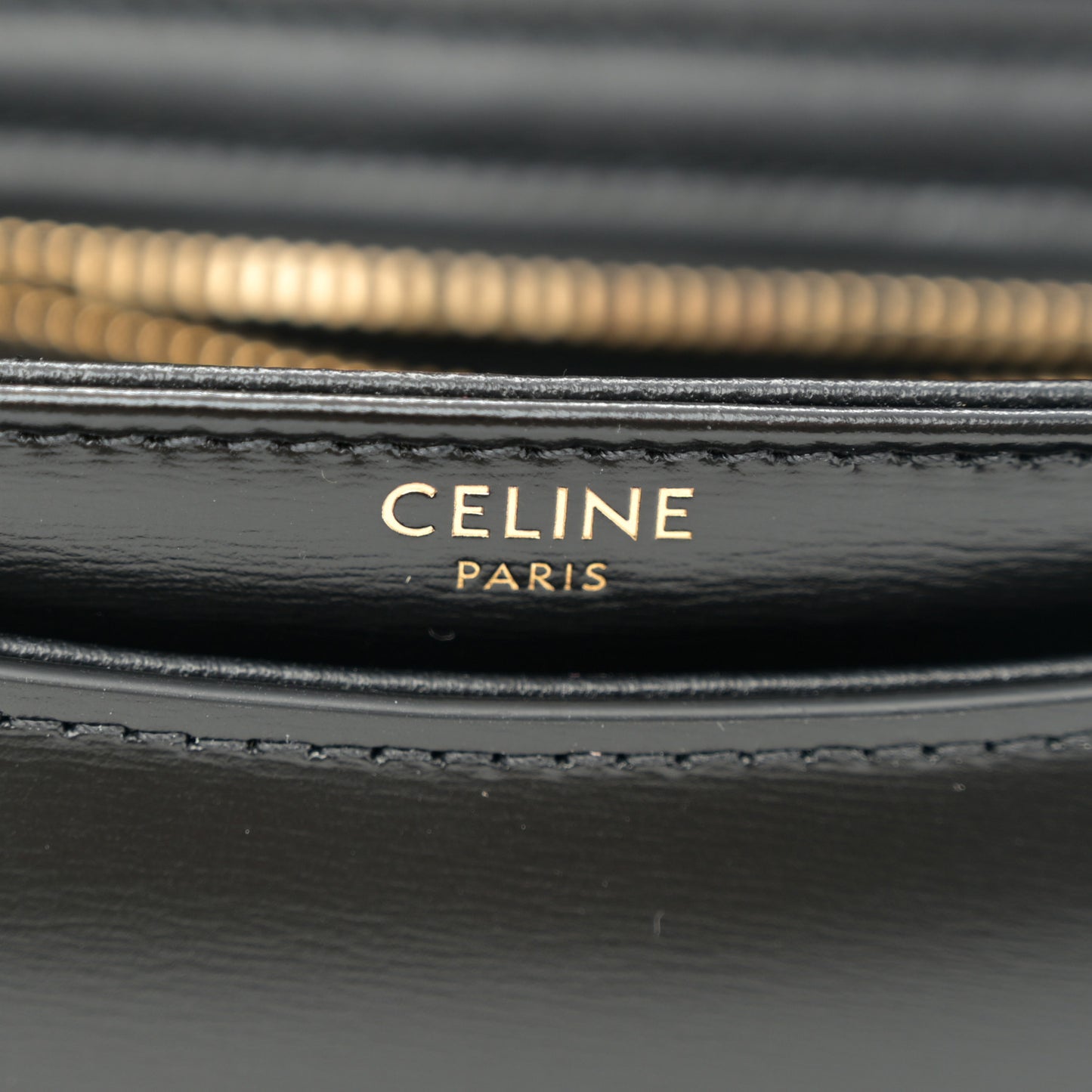 Shiny Calfskin Besace Clea Triomphe Black