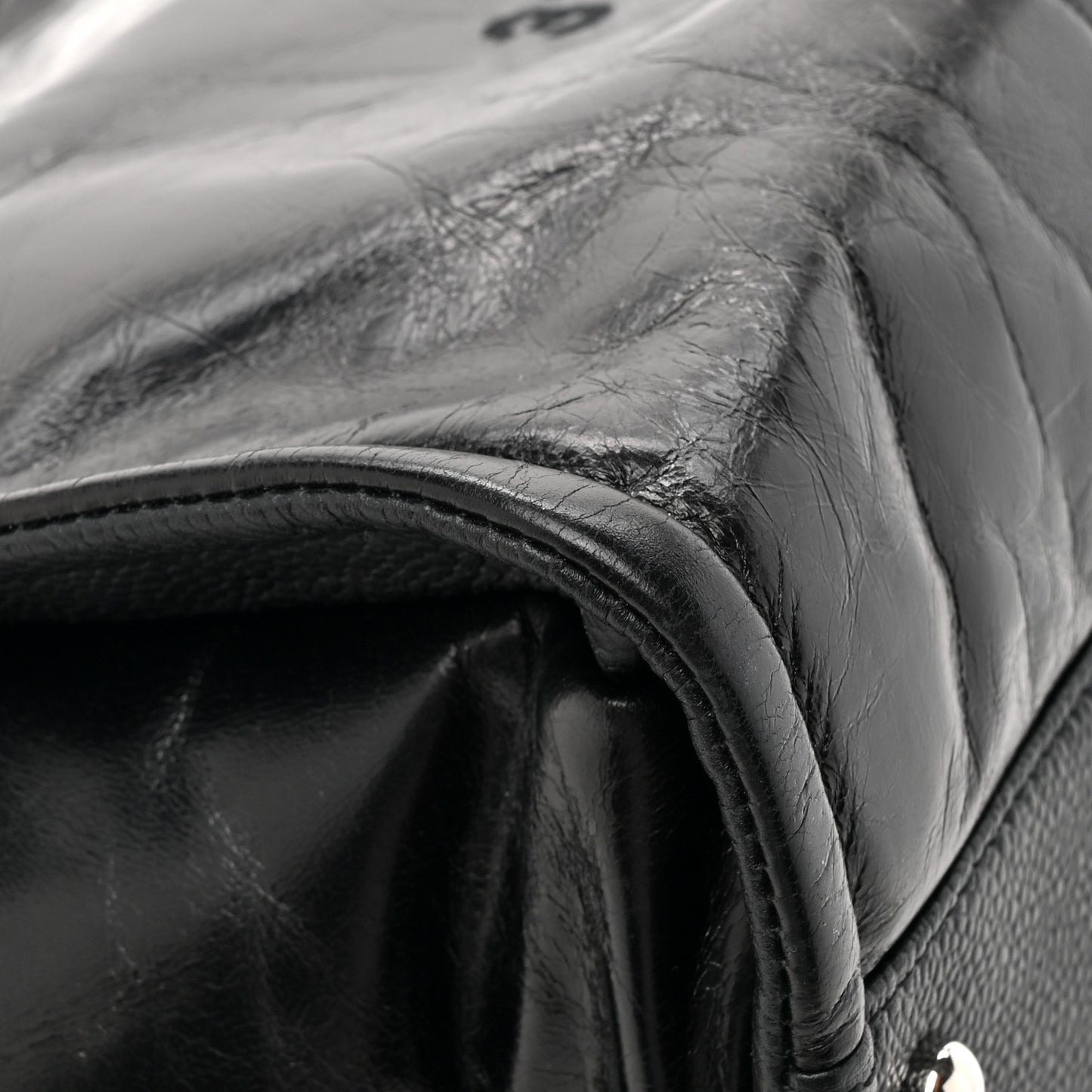 Glazed Calfskin Medium Deauville Tote Black
