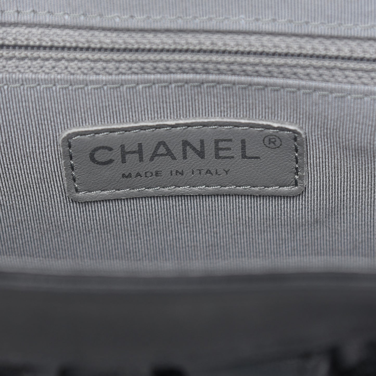 Washed Lambskin Quilted Medium Chain Around Messenger Black