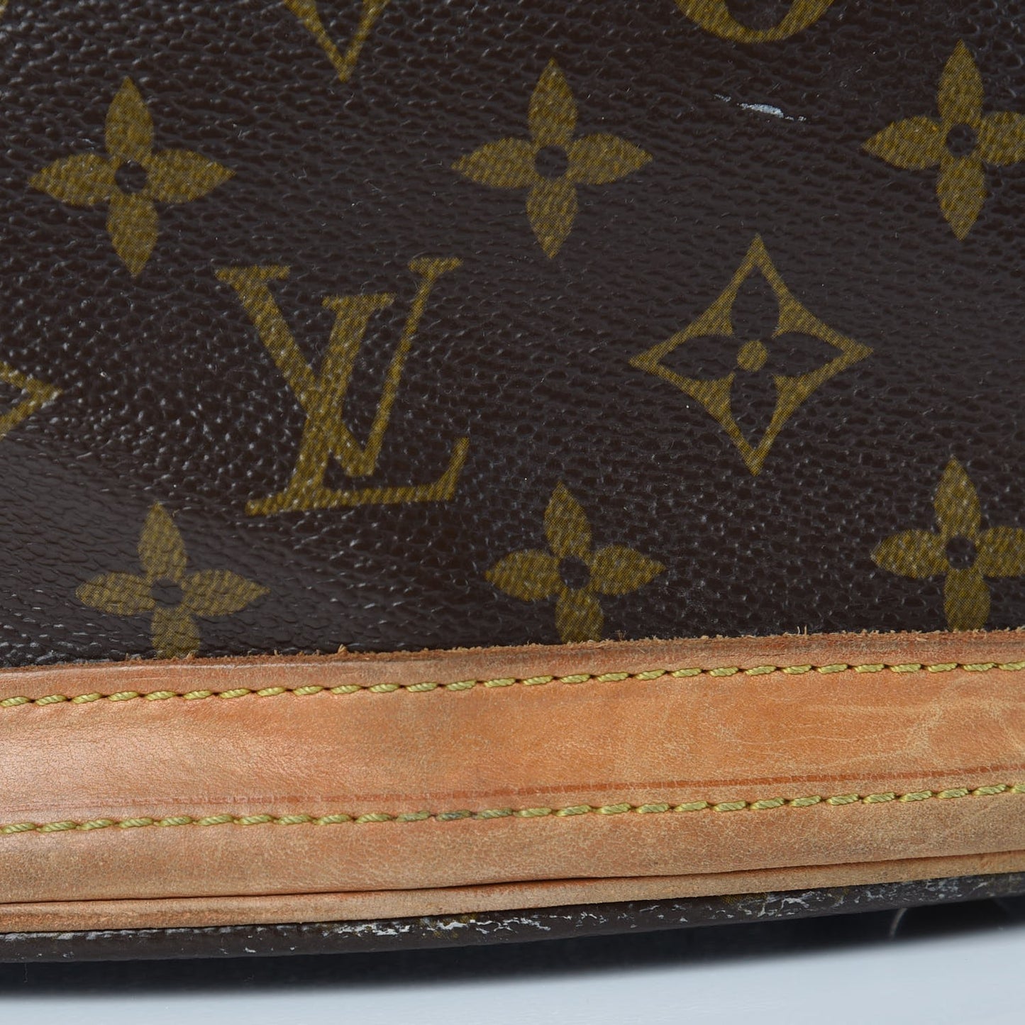Monogram Petit Bucket 23