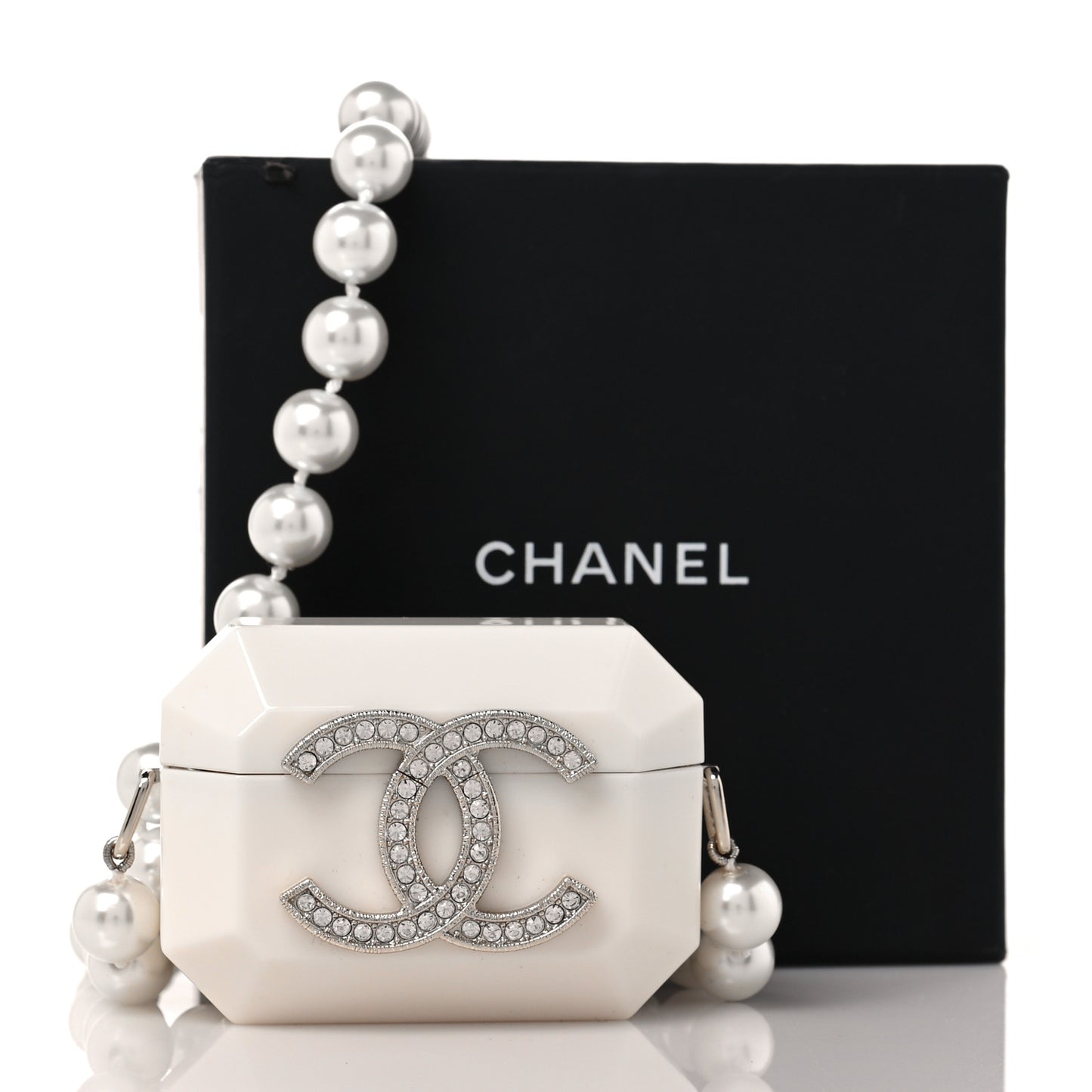 Resin Crystal Pearl Lambskin Airpods Pro Holder Necklace Pearly White