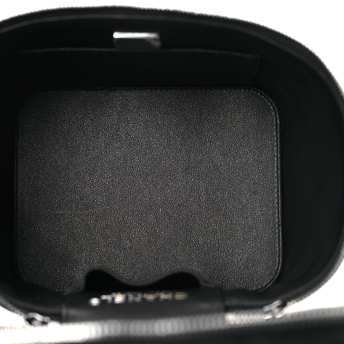 Caviar Quilted Small Top Handle Vanity Case With Chain Black