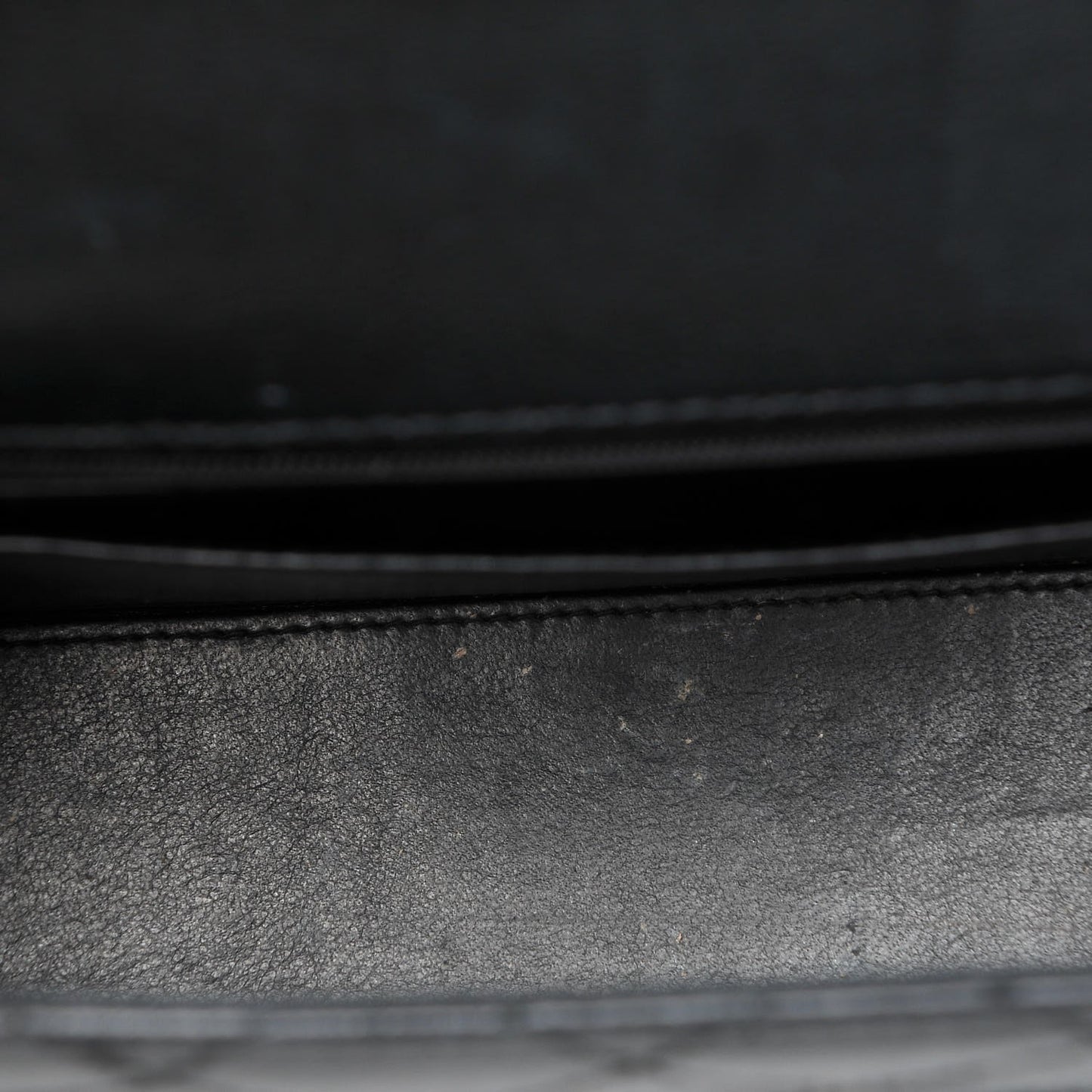 Caviar Stitch Medium Single Flap Black