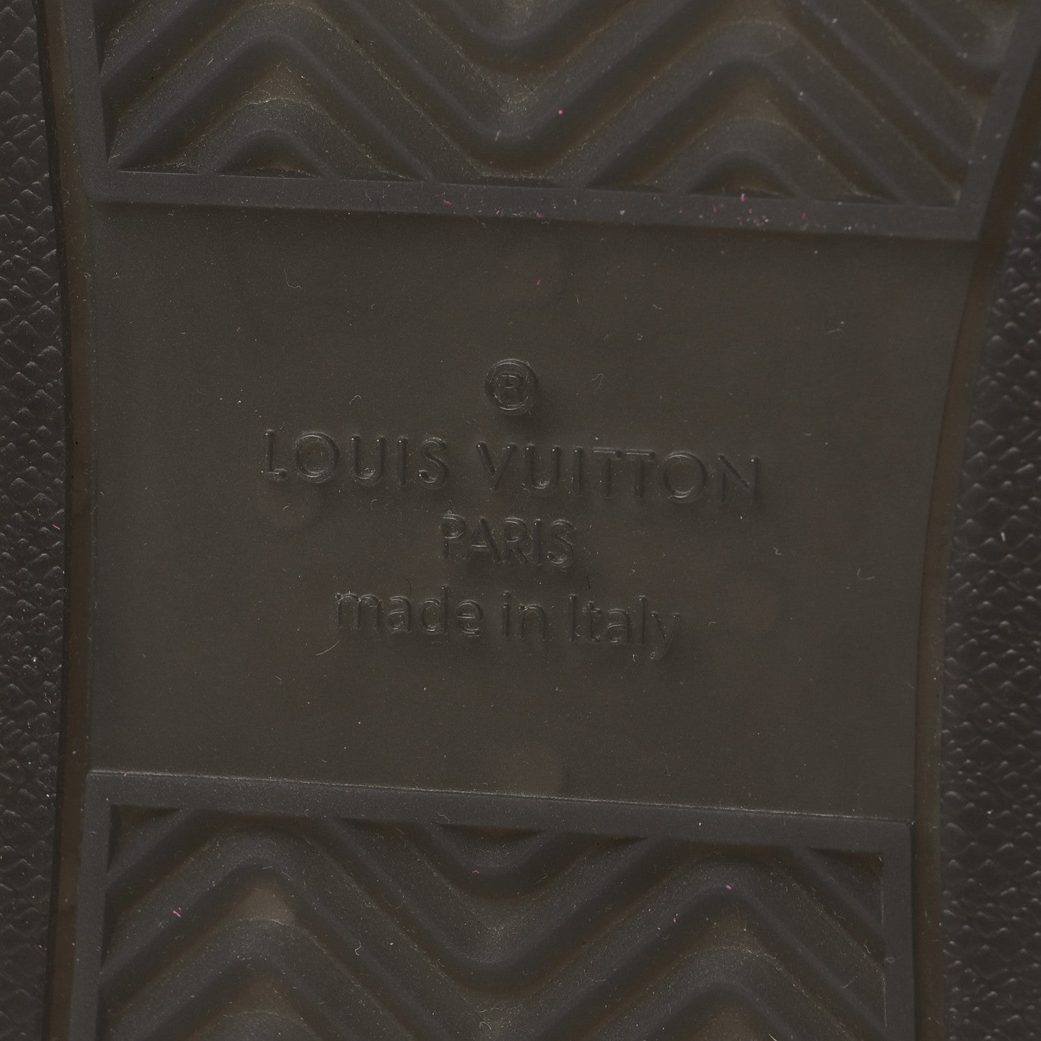 Louis Vuitton Calfskin Monogram Mens Rivoli Sneakers 8.5 Black 7 of 8