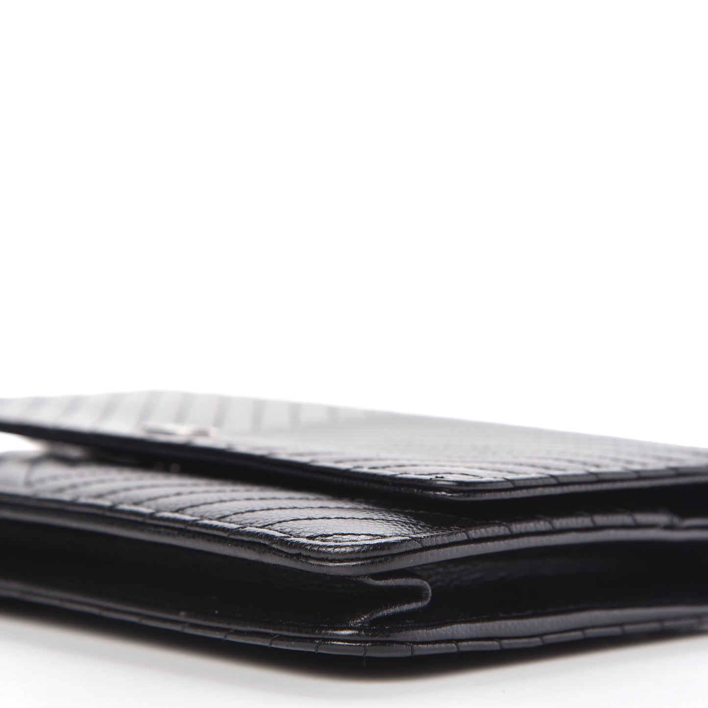 Caviar Chevron Quilted Wallet On Chain WOC Black