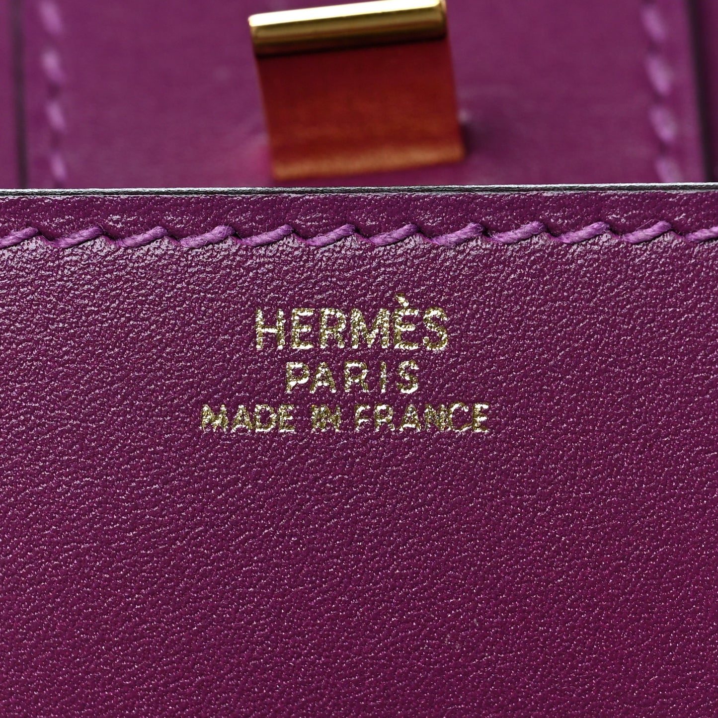 Tadelakt Medor 23 Clutch Anemone