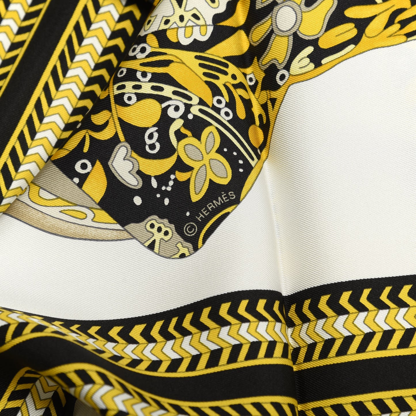 Silk Selle De Steppes Scarf 90 White Or Black