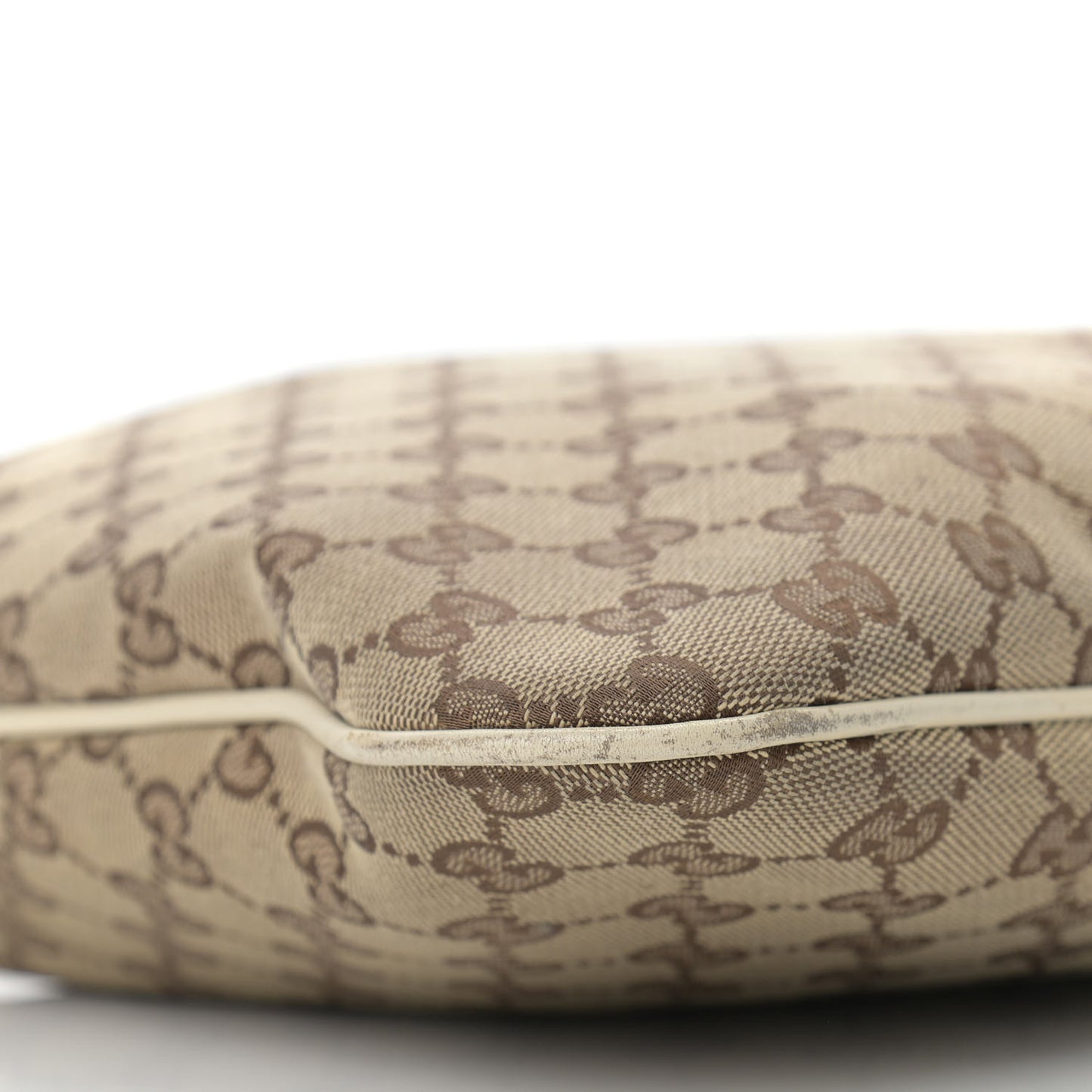 Monogram Medium New Britt Hobo Off White