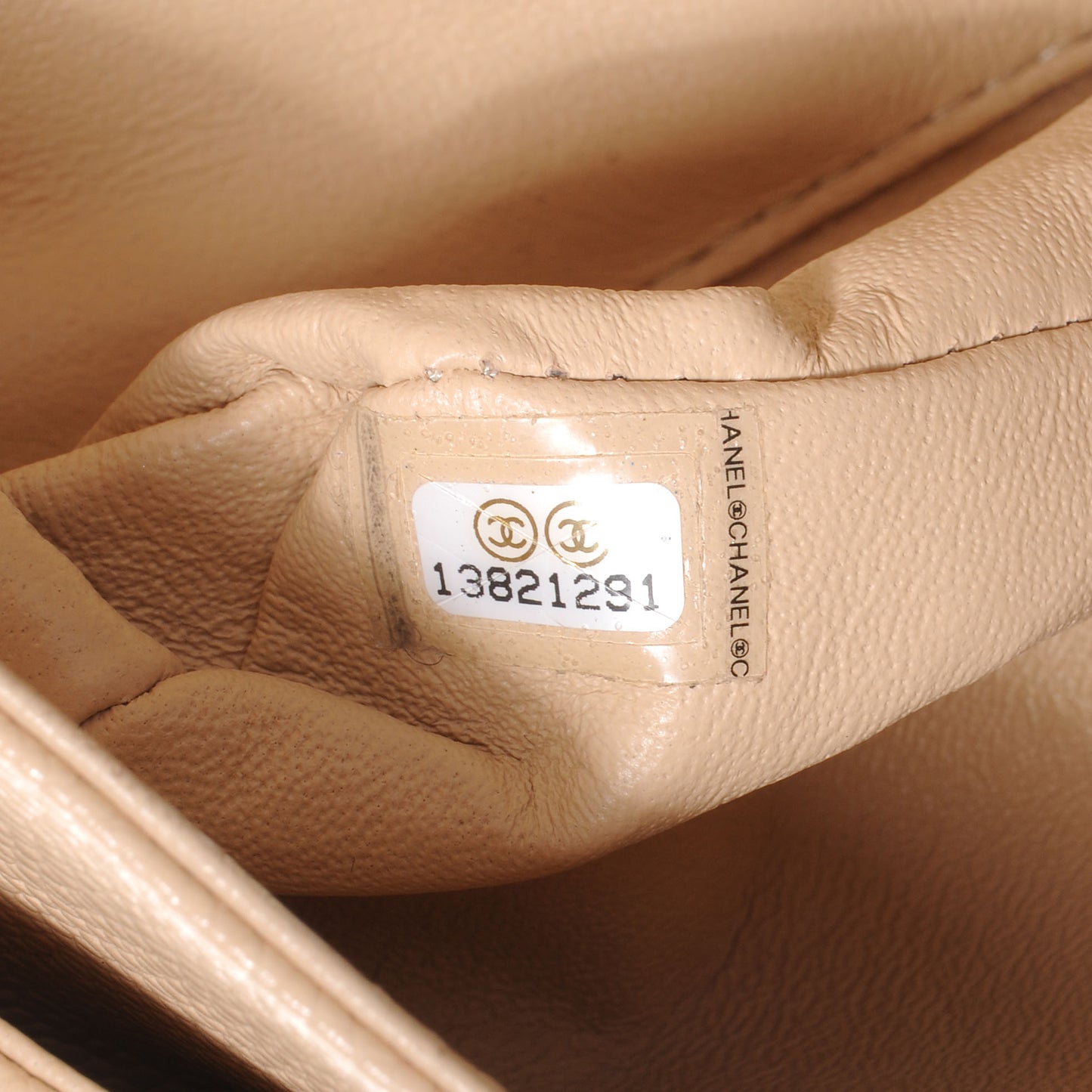 Caviar Quilted Medium Double Flap Beige Clair