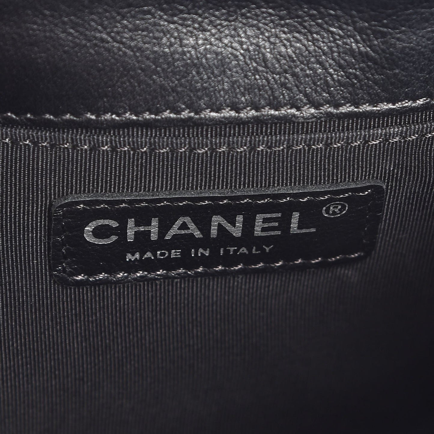 Calfskin Enchained Medium Boy Flap Black