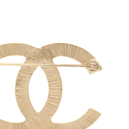 Chanel Pearl Studded CC Brooch Pin Gold 4 of 5