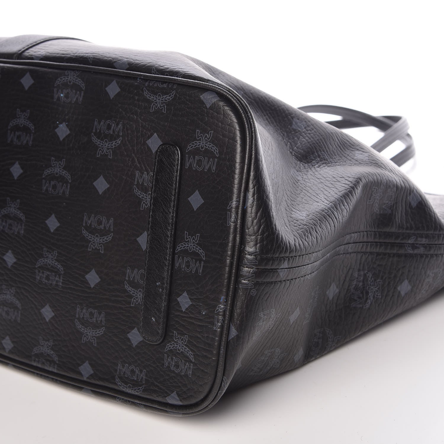 MCM Visetos Large Liz Reversible Shopper Tote Black 28 of 35