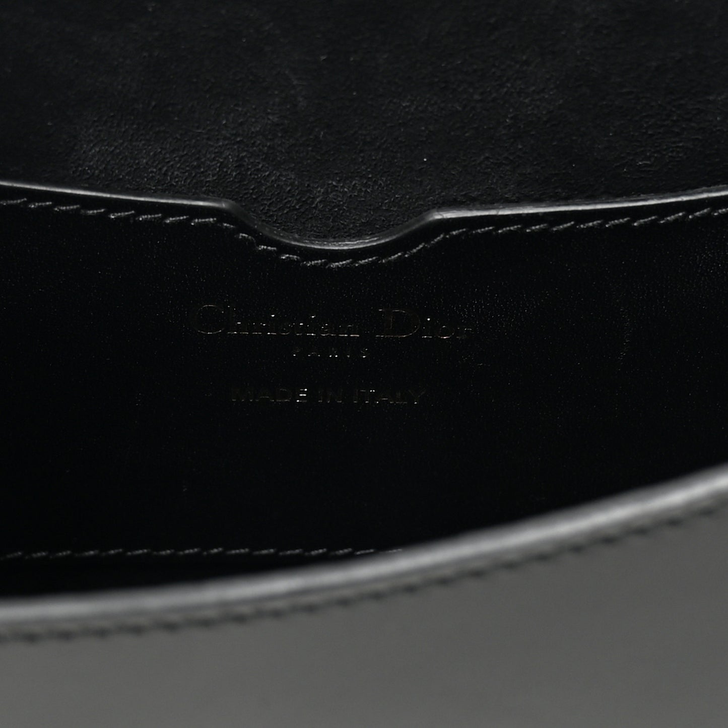 Box Calfskin Medium Bobby Flap Black
