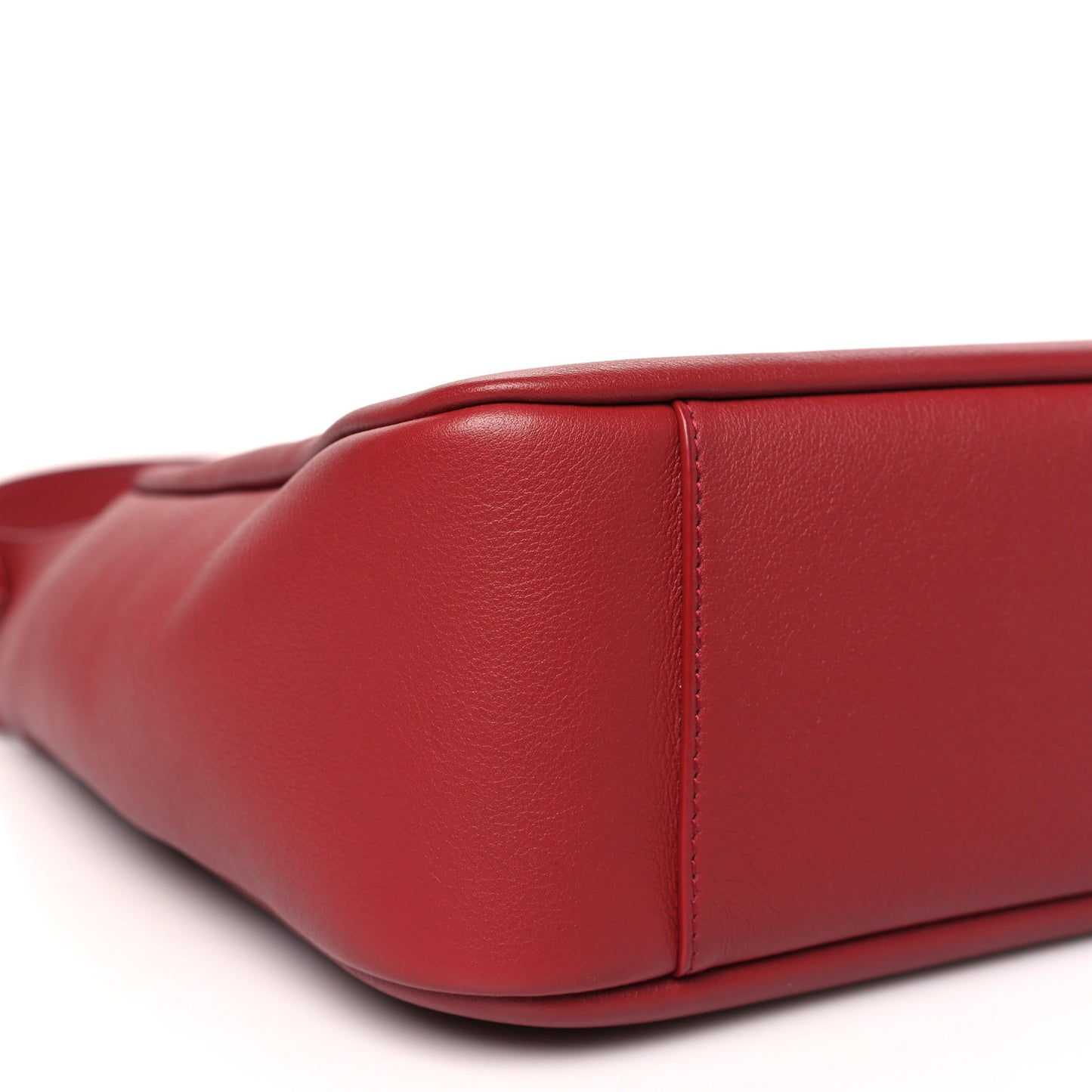 Grained Calfskin Small Le 5 A 7 Soft Hobo Rouge Legion