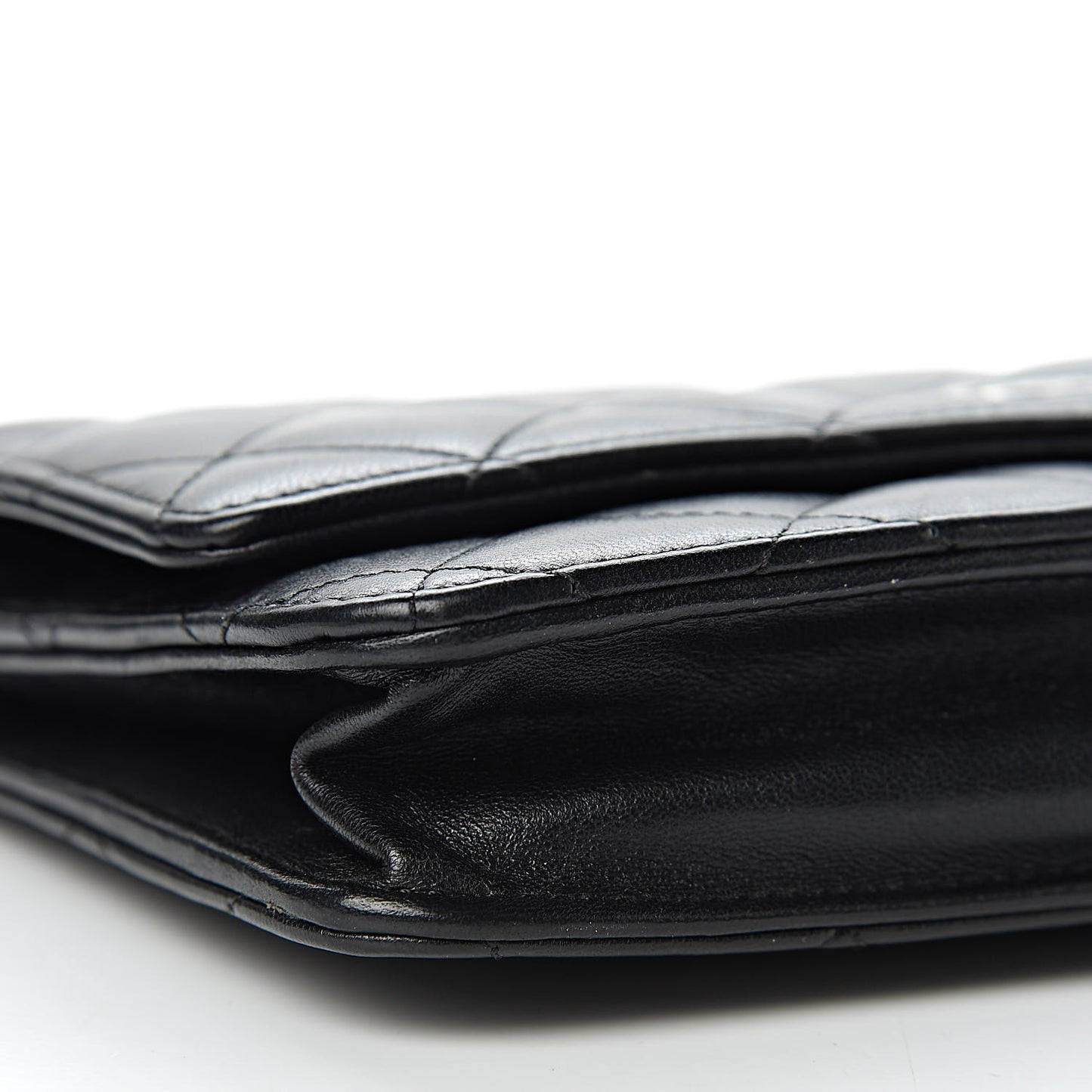 Lambskin Quilted Wallet On Chain WOC Black