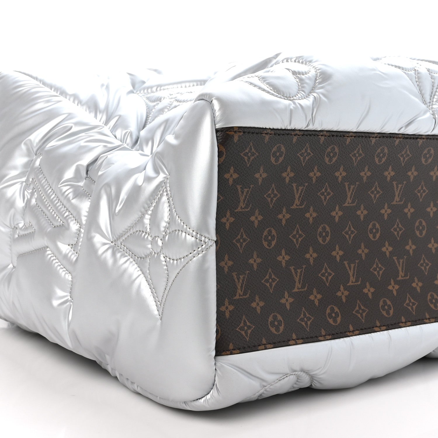 Louis Vuitton Econyl Monogram Pillow Giant Onthego GM Silver 8 of 9