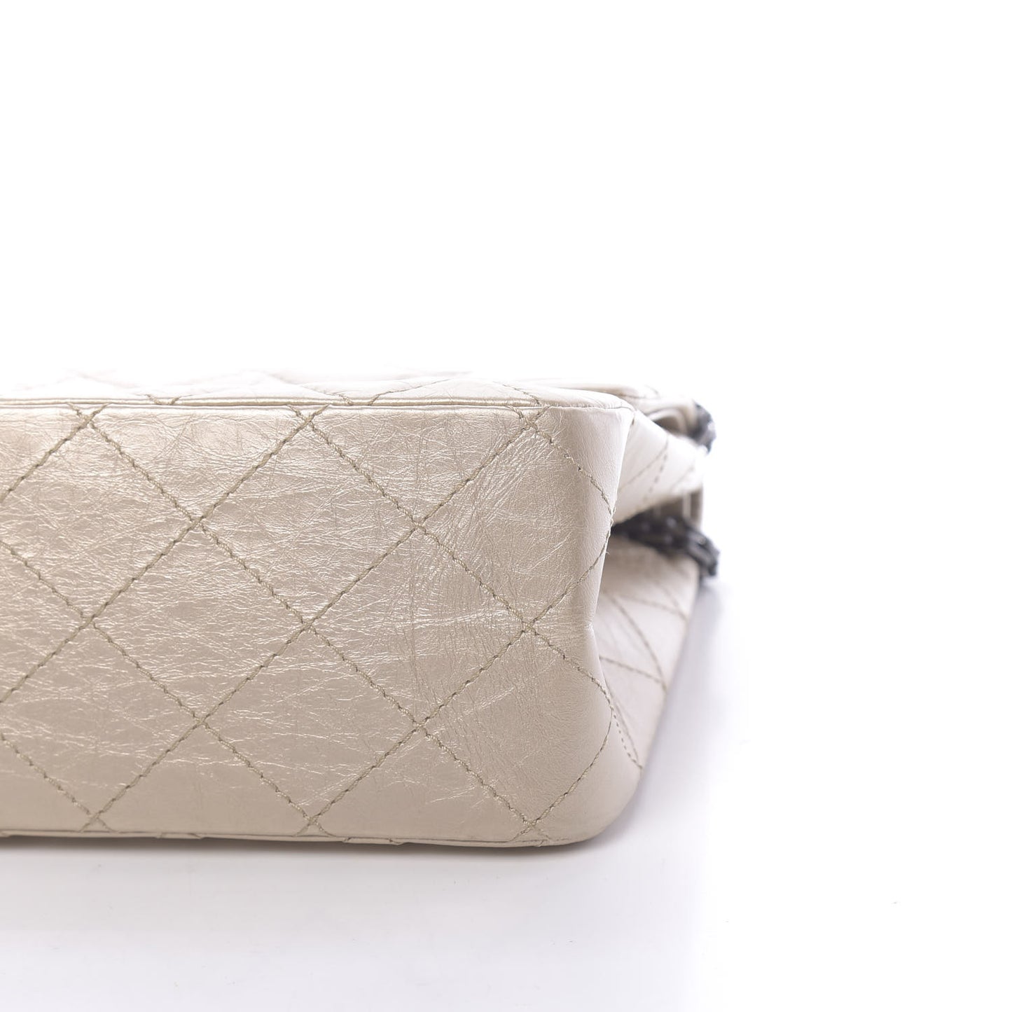 Metallic Aged Calfskin Quilted 2.55 Reissue 227 Flap Light Gold