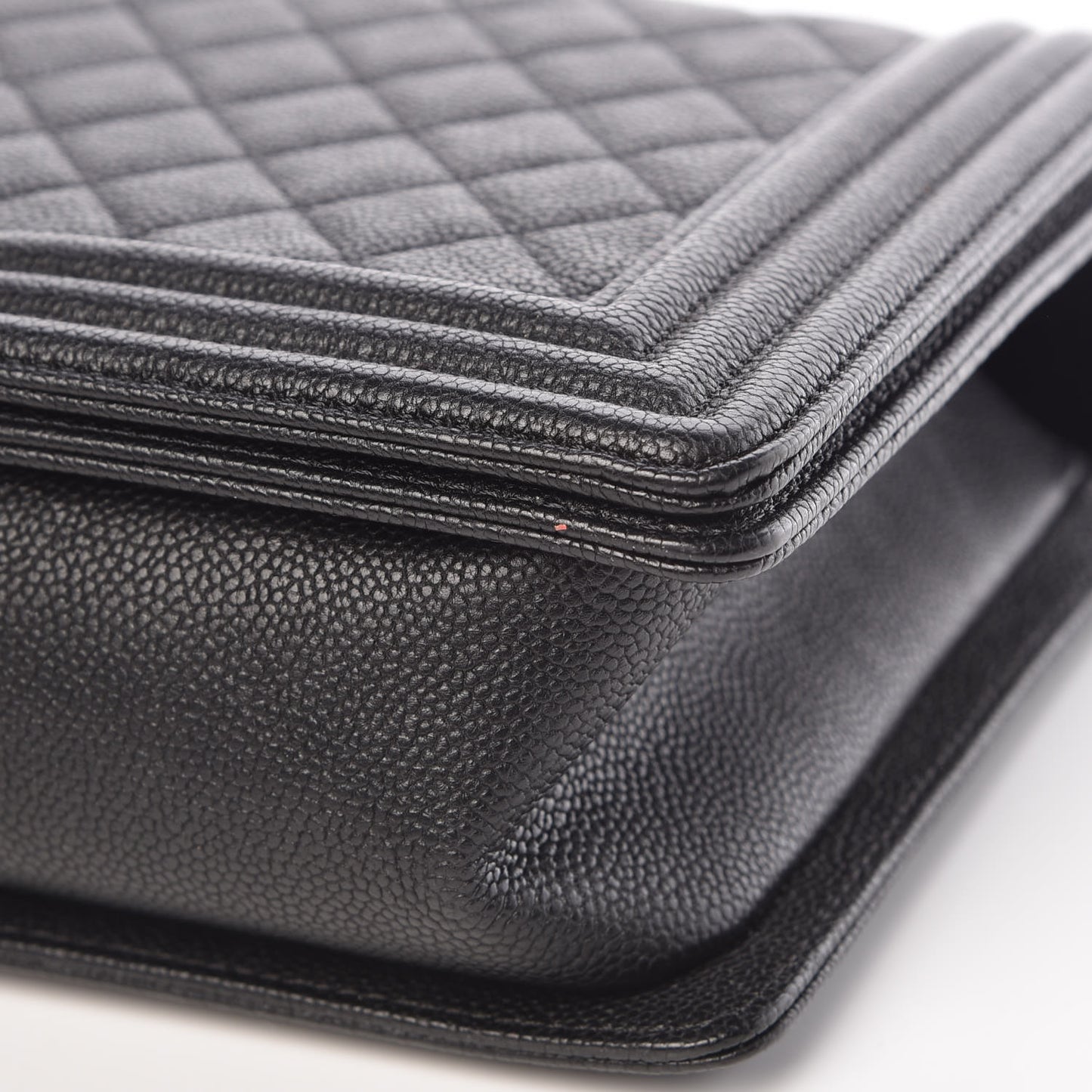 Caviar Quilted New Medium Boy Flap Black