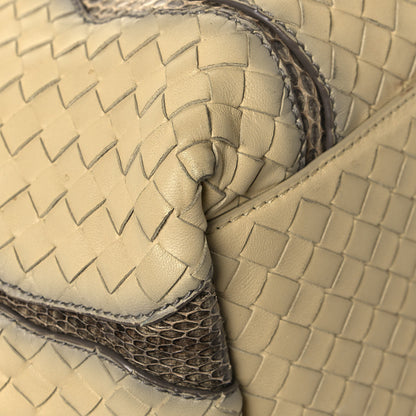 Bottega Veneta Nappa Ayers Intrecciato Medium Garda Bag Beige 11 of 16