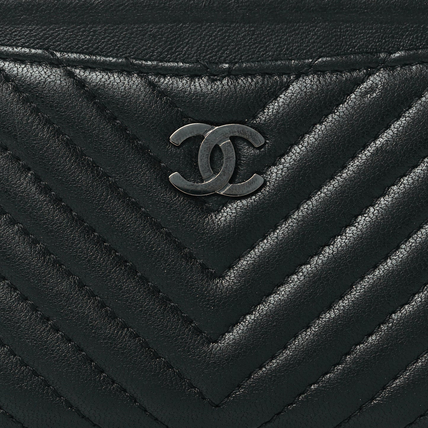 Lambskin Chevron Quilted Card Holder Black