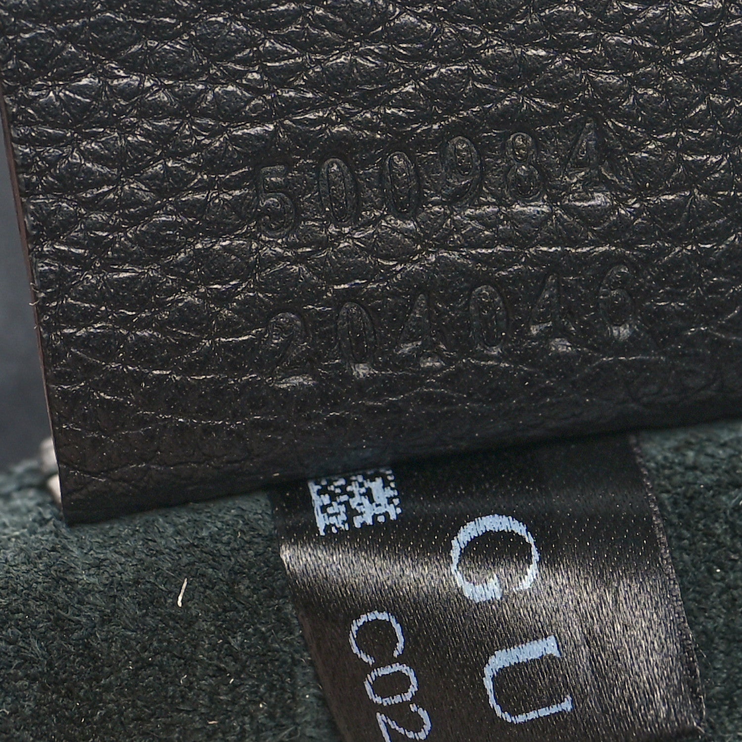 Gucci Pebbled Calfskin Large Logo Portfolio Clutch Black 7 of 10