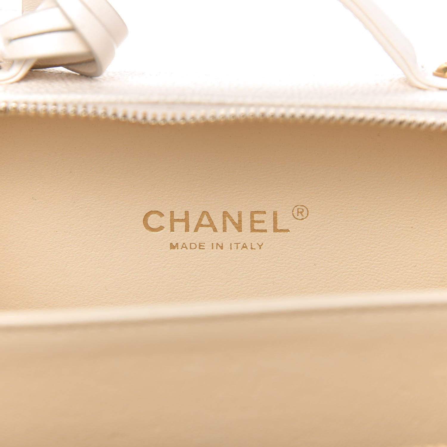 Chanel Caviar Quilted Small CC Filigree Vanity Case White 8 of 10