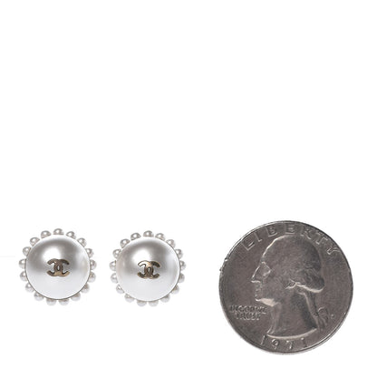 Chanel Pearl CC Earrings Gold 2 of 5