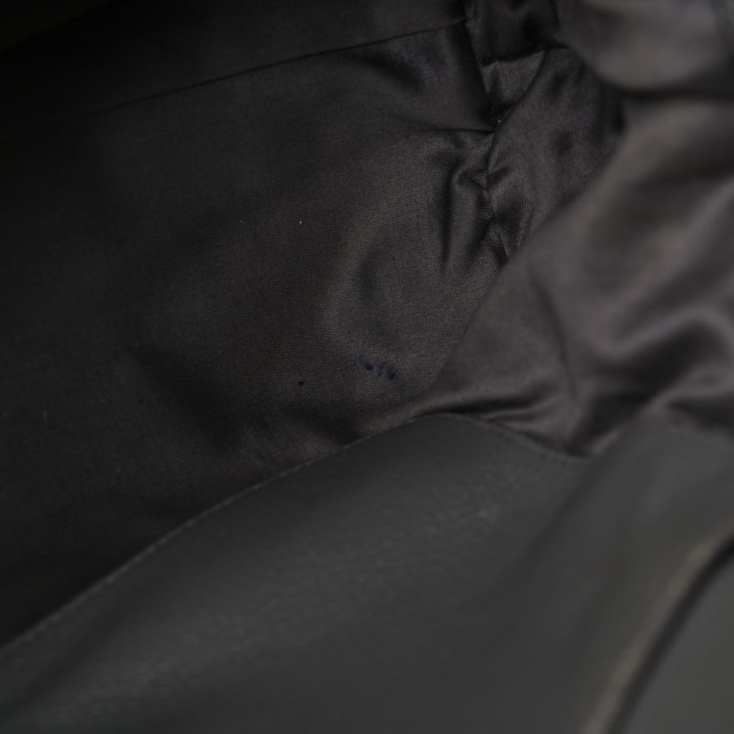 Goatskin Madras Zip Tote Pomice