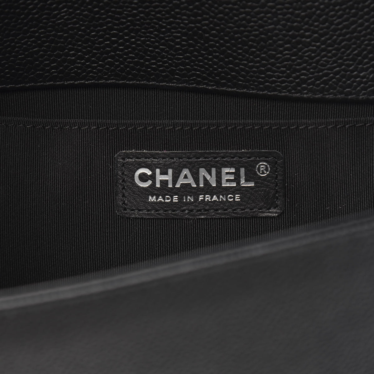 Caviar Chevron Quilted Medium Boy Flap Black