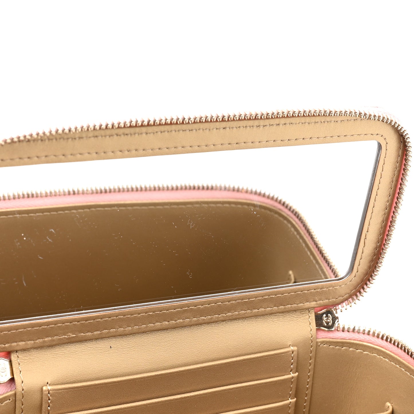 Lambskin Quilted Small Pearl Crush Vanity Case With Chain Light Pink