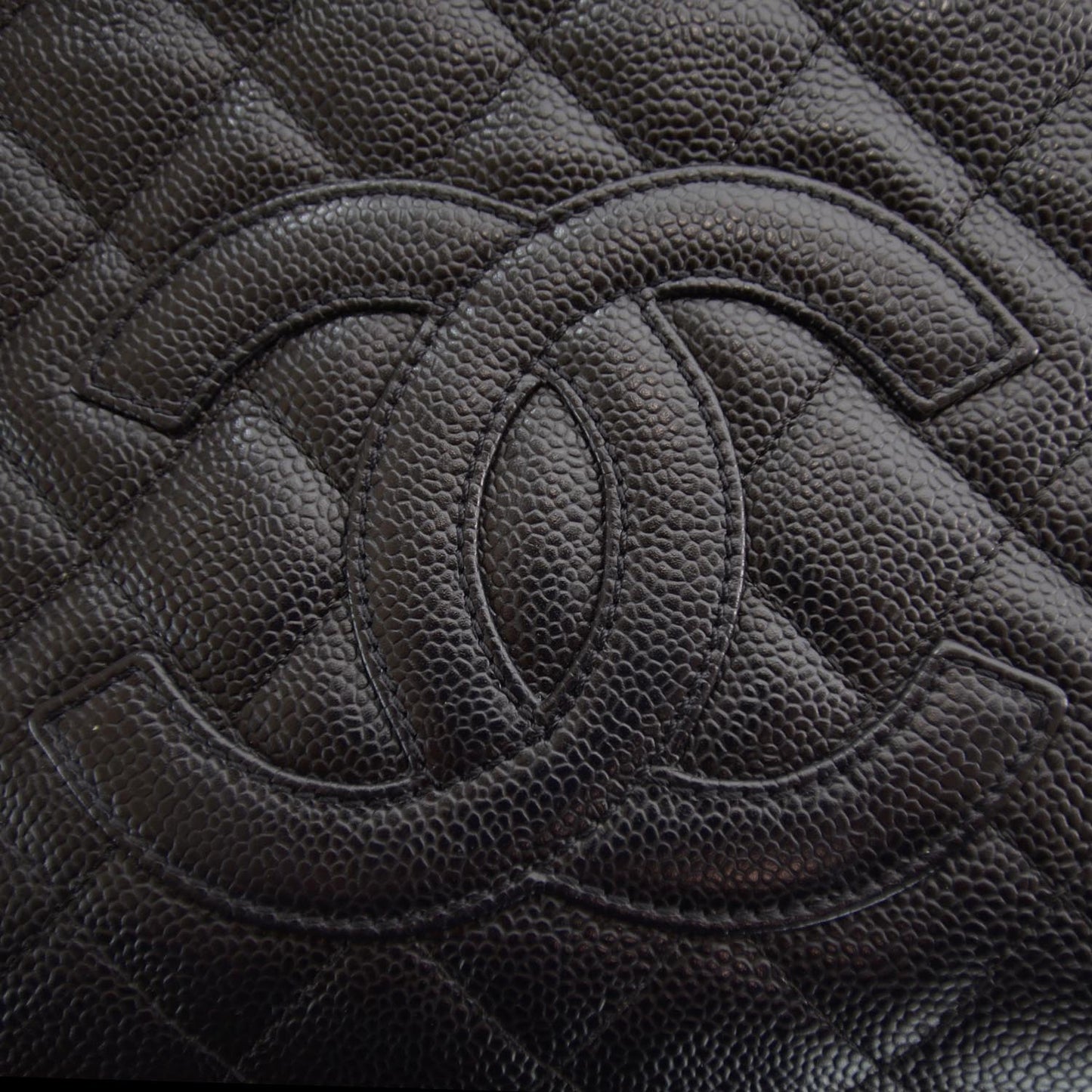 Caviar Petit Shopping Tote PST Black