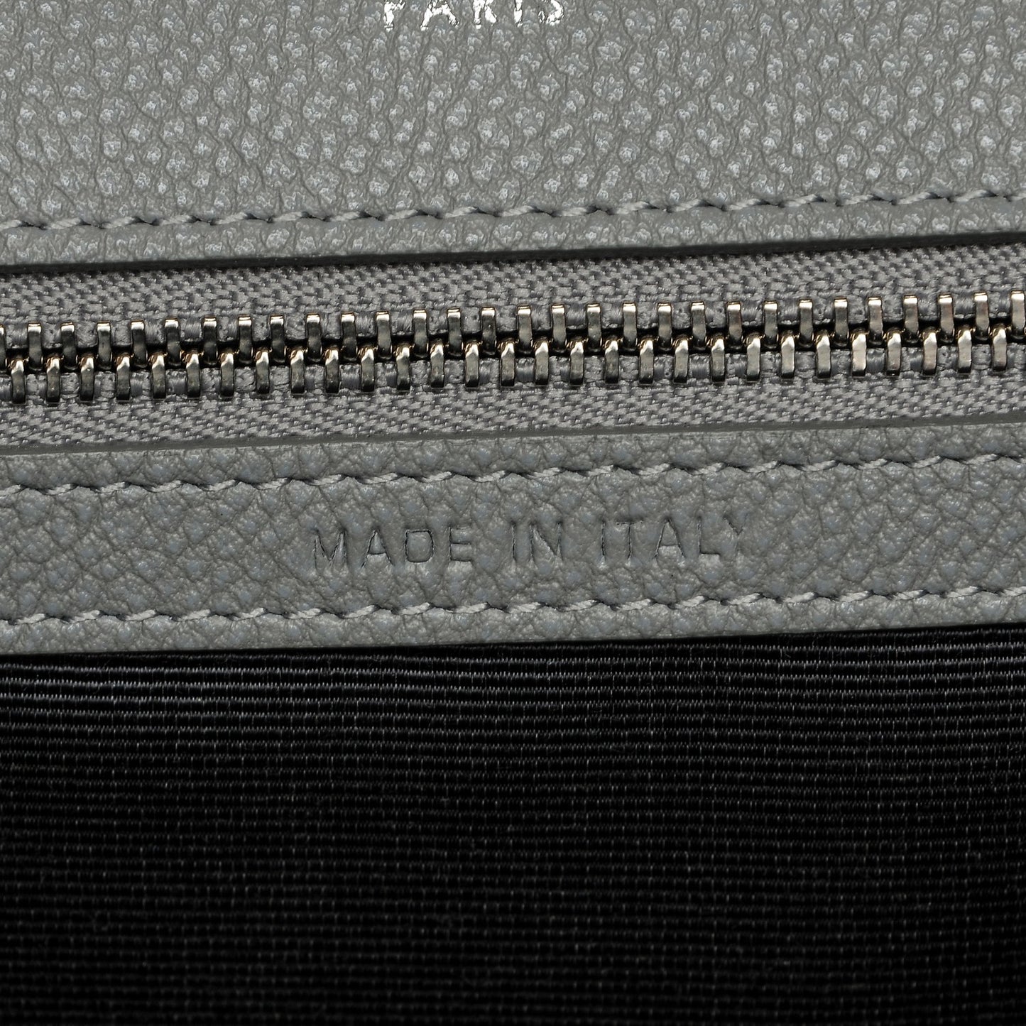 Grained Calfskin Medium Diorama Flap Bag Gris