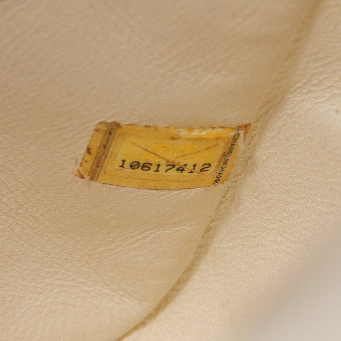 Caviar Quilted Jumbo Single Flap White