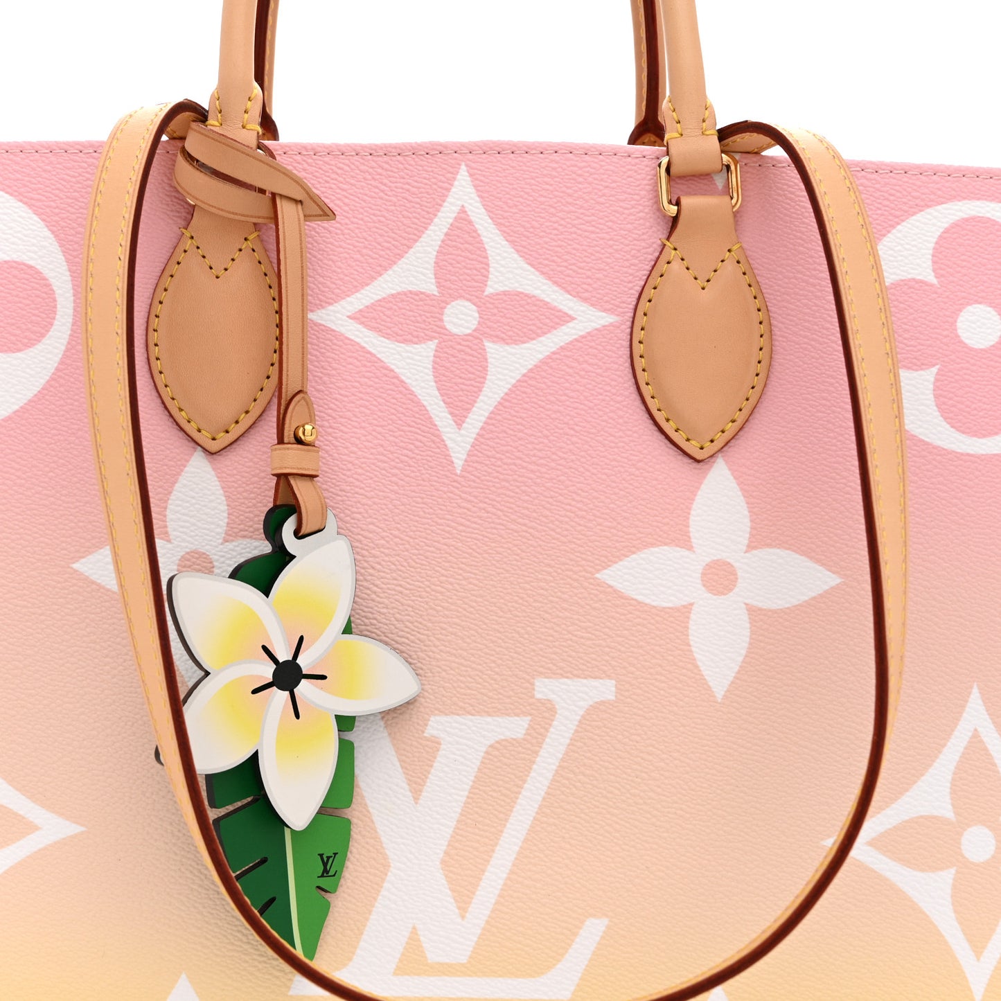 Monogram Giant By The Pool OnTheGo GM Light Pink