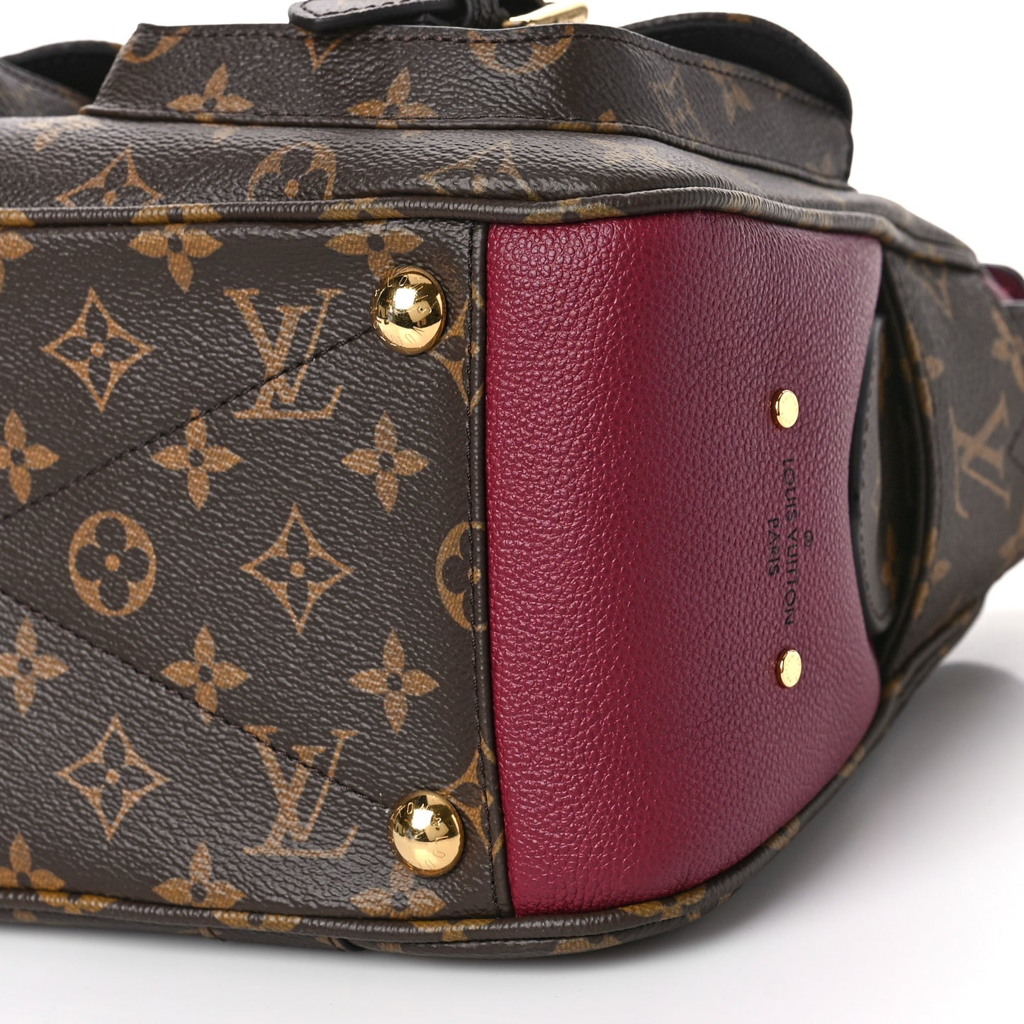 Monogram Manhattan NM Raisin