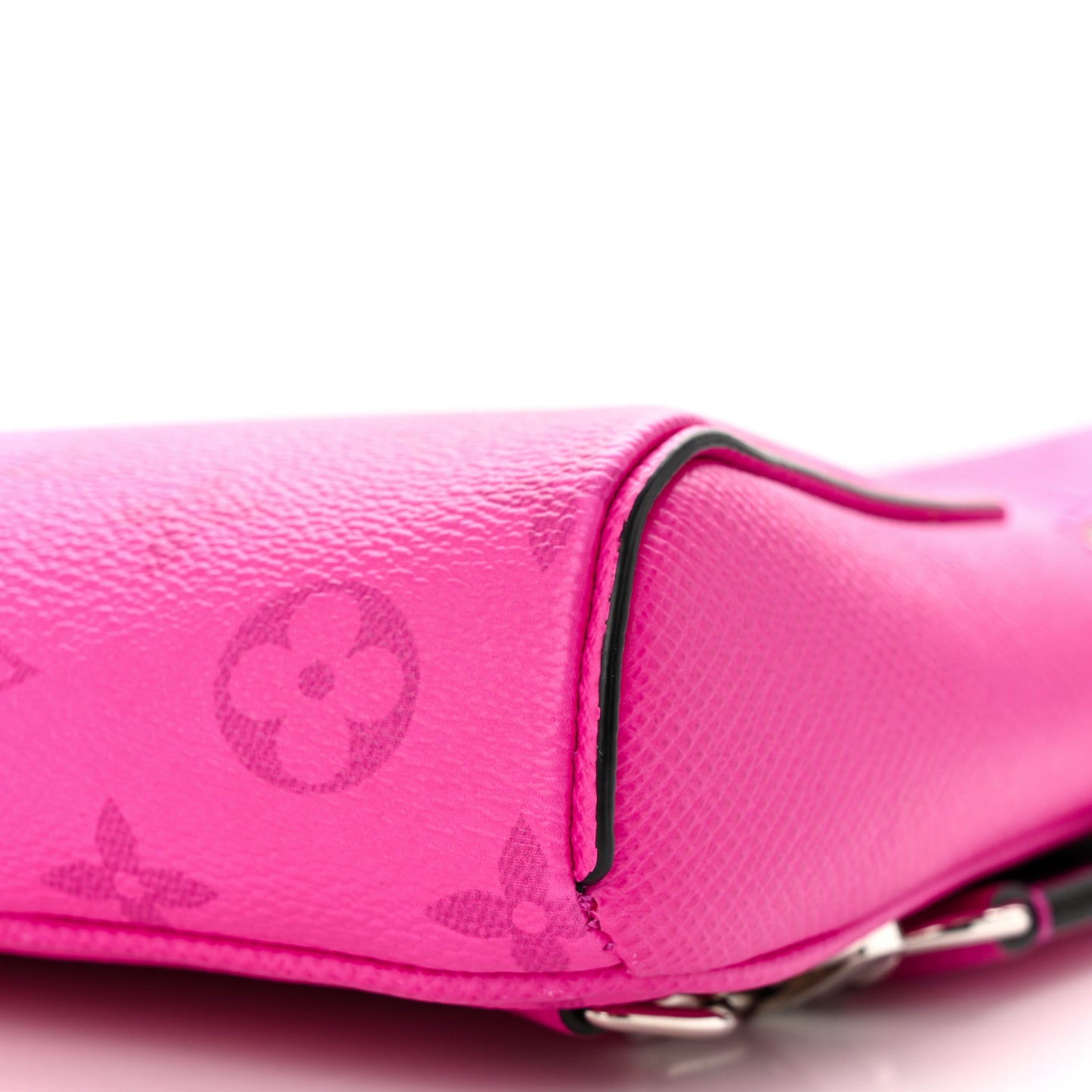 Taigarama Outdoor Slingbag Fuchsia