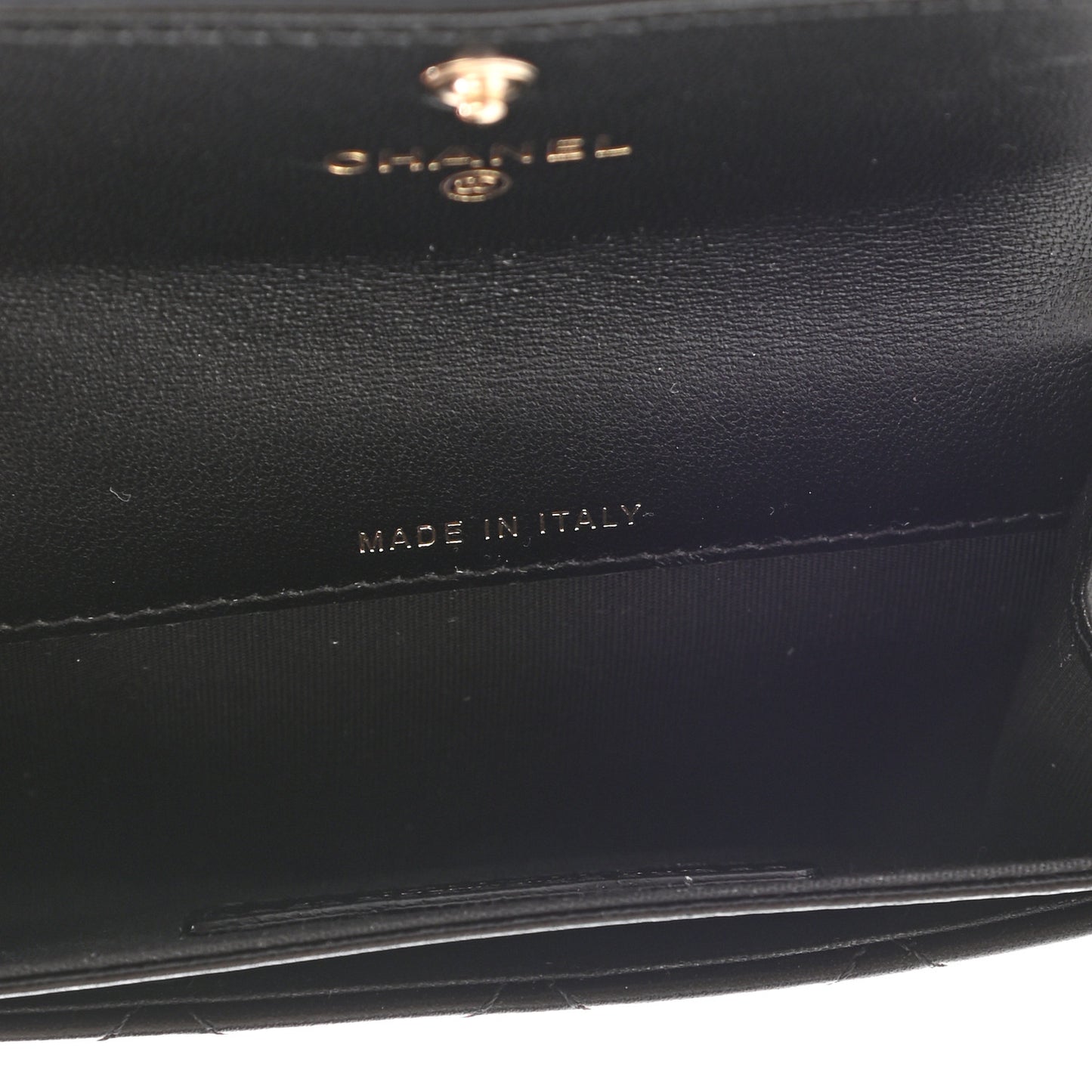 Quilted Medallion CC Card Holder Black