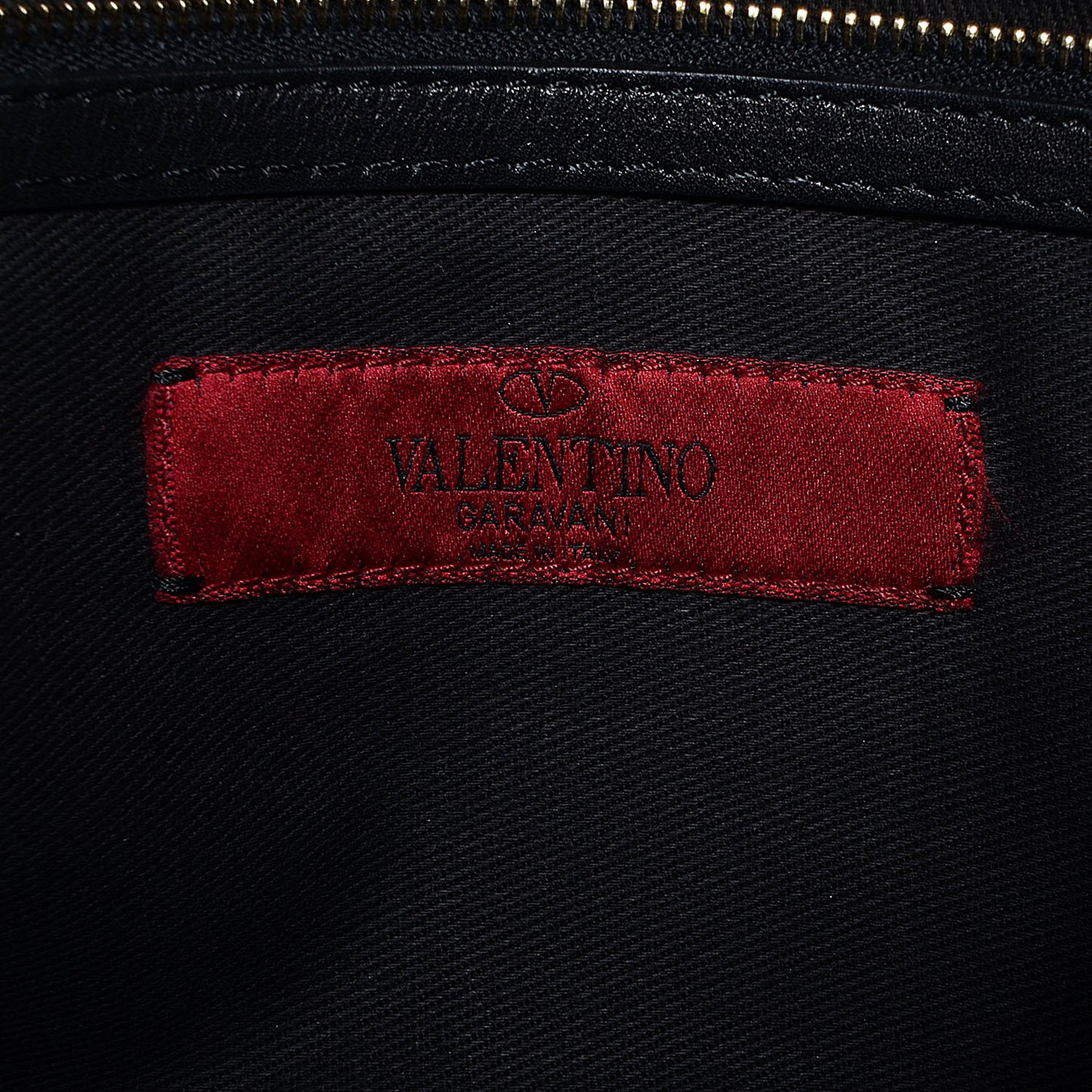 Vitello Large Rockstud Zip Wristlet Pouch Black