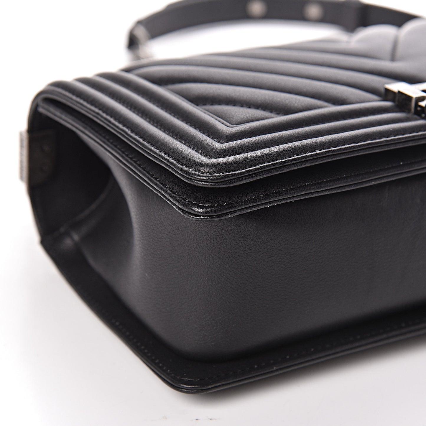 Calfskin Chevron Quilted Medium Boy Flap Black