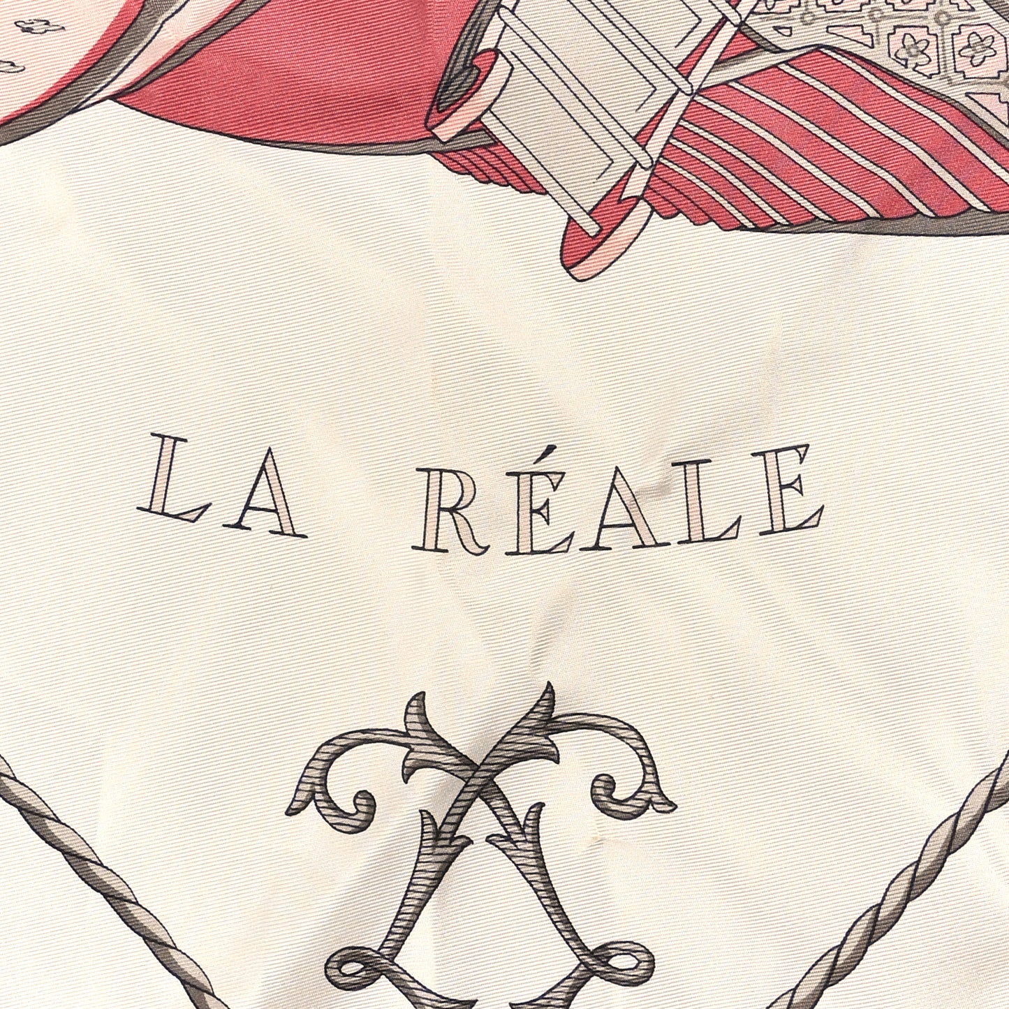 Silk Vue Du Carosse De La Galere La Reale Scarf 90 Rose White Gris